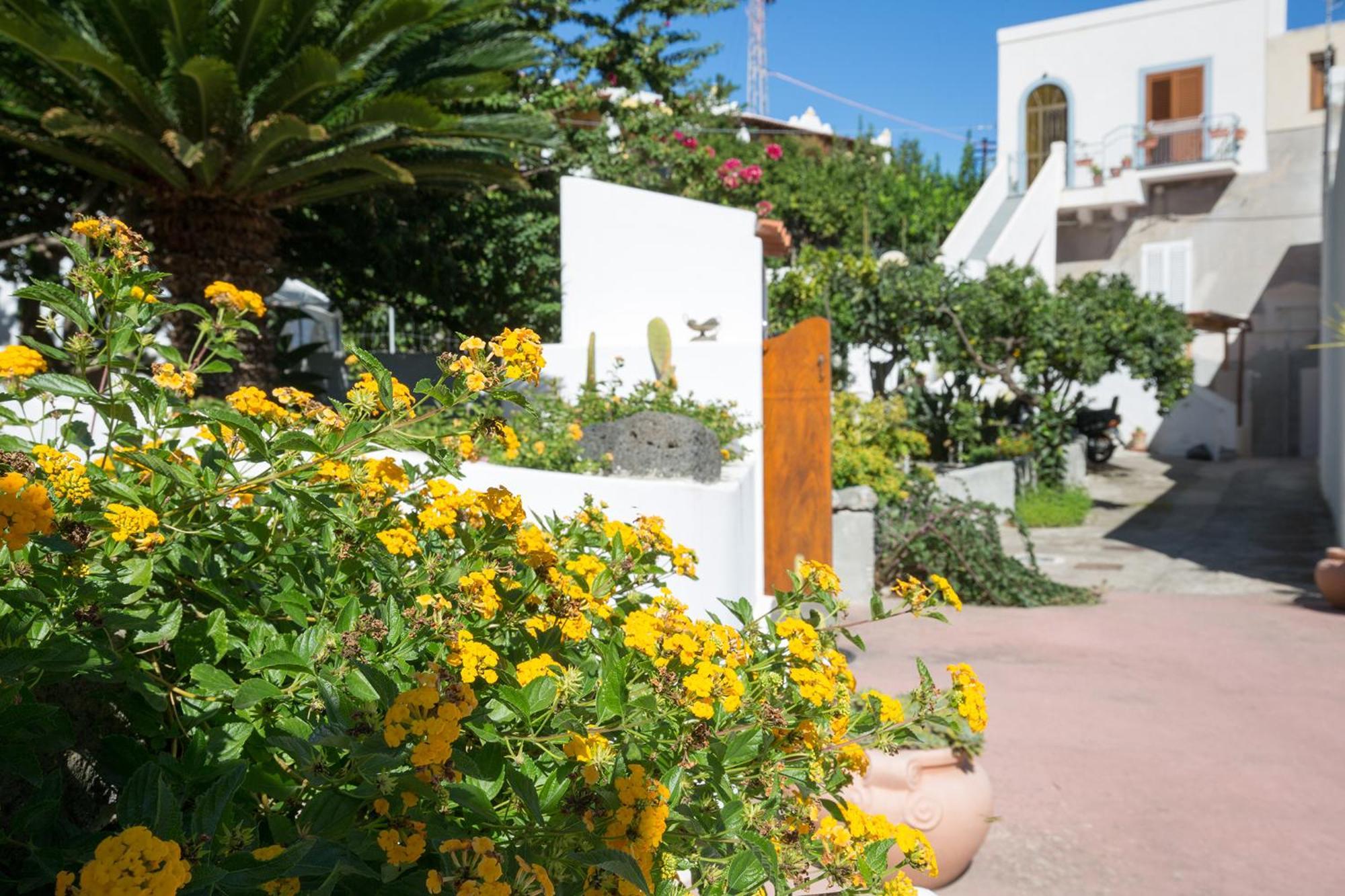 Villa Agrumeto Lipari  Luaran gambar